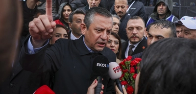 Özgür Özel'den Gürsel Tekin'e Sert Sözler!