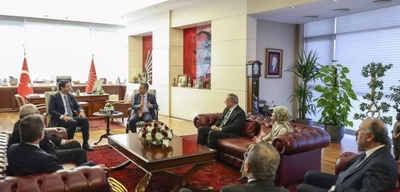 Özel ve Arıkan, CHP Genel Merkezi'nde Bir Araya Geldi