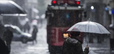 Meteoroloji Uyardı: Hafta Sonu Batıda Güneş, Doğuda Sağanak Var