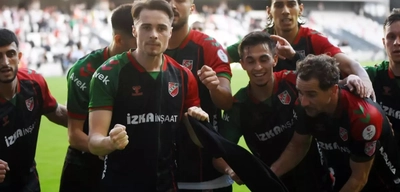 Karşıyaka'dan Tarihi Galibiyet: Rakiplerini 10-0 Yendiler