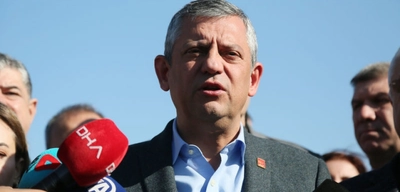 Özgür Özel'den Sert Çıkış: İran'ın Geleceğine Sadece Bölge Halkı Karar Verir