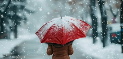 Meteoroloji'den 5 Günlük Rapor: İstanbul'a Sağanak, Doğu'ya Kar Geliyor!