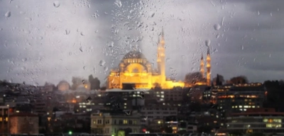 İstanbul'da Sağanak Yağış İçin Saat Verildi