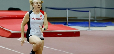 70 Yaşındaki "Demir Leydi" Ayşe Babür'den Tarihi Rekor: 60 Yıllık Tutkusu Altınla Taçlandı!