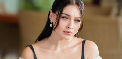 Cemre Baysel Nostaljik Modayı Benimsedi