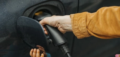 Yüksek Petrol Fiyatları Elektrikli Otomobil Satışlarını Artırdı