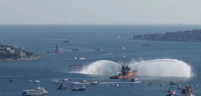 İstanbul Boğazı'nda 15 Temmuz Şehitleri İçin Anlamlı Kortej
