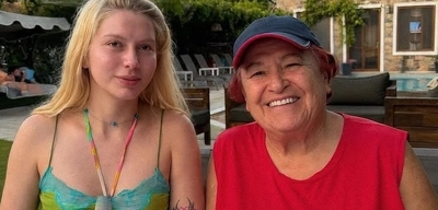 Selda Bağcan ve Aleyna Tilki'den Samimi Görüntüler