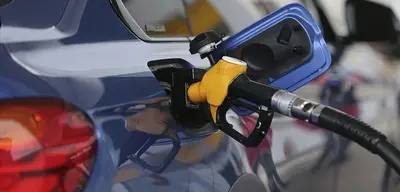 Benzine Gece Yarısı İndirim Geldi