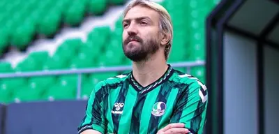 Caner Erkin Sahalara Veda Etti