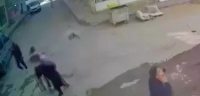 Elazığ'da Deprem Sırasında Çatıdan Düşen Parça Can Alıyordu