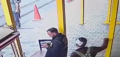 İstiklal Caddesi'nde Polise Bıçaklı Saldırı