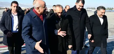 Malatya'ya Giden Bakan Kurum'dan Deprem Konutlarıyla İlgili Açıklama