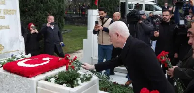 Şair Mehmet Akif Ersoy Edirnekapı'daki Mezarı Başında Anıldı