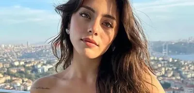 Sıla Türkoğlu Yeni İmajıyla Şaşırttı