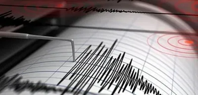 İzmir'de 4 Büyüklüğünde Deprem