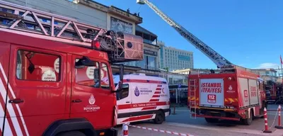 Esenyurt'ta Dört Katlı Binada Yangın