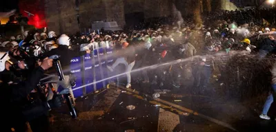 Protestolarda Polis ile Vatandaş Arasında Arbede Yaşandı