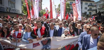 Özgür Özel, Ankara'da Gençlik Yürüyüşüne Katıldı
