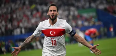 Hakan Çalhanoğlu, Fenerbahçe Yolunda! Ali Koç'tan Doğrudan Temas