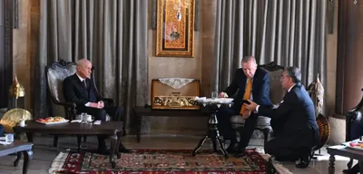 Bahçeli, "Canların Türküsü" ve "Kardeşlik Türküsü" Eserlerini Erdoğan'a Dinletti