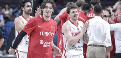 12 Dev Adam 24 Yıl Sonra Yarı Finalde: Rakip Yunanistan