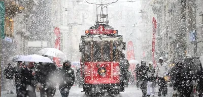 Türkiye Genelinde Sağanak, Kar ve Fırtına Alarmı! İstanbul İçin Yeni Tarih Verildi