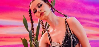 Beren Saat'ten Radikal Dönüşüm: İlk Tekli "CapitaliZoo" Yayında!