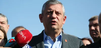 Özgür Özel'den Sert Çıkış: İran'ın Geleceğine Sadece Bölge Halkı Karar Verir
