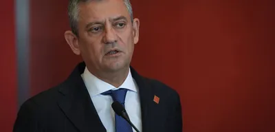 CHP'de Özel ve İmamoğlu'na Tam Destek