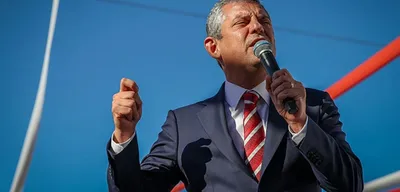 CHP'de Olağanüstü Kurultay Süreci Başladı: Özgür Özel'den "Hızlı ve Güçlü İrade" Mesajı