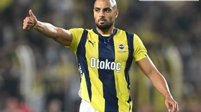 Amrabat'tan Fenerbahçe'yi Kızdıracak Açıklama: Galatasaray ile Görüştüm