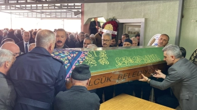 Düşük Not Aldığı İçin İntihar Etmişti! İzmitli Lise Öğrencisi Son Yolculuğuna Uğurlandı