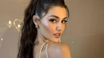 Hande Erçel Dünyanın En Güzel 3. Kadını Seçildi