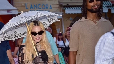 Madonna'dan Şaşırtan Aşk: 37 Yaş Genç Sevgilisiyle Gündemde