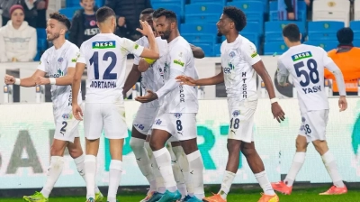 Trabzonspor ve Kasımpaşa Papara Park’ta Berabere Kaldı: 2-2