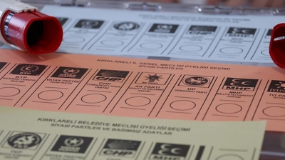 2025'in İlk Seçim Anketi: Asgari Ücret Zammından Sonra Birinci Parti Değişti