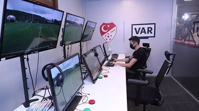 TFF'den Yabancı VAR Hakemi Kararı!