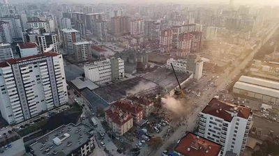 Konya'da Bina Çöktü! Enkaz Altında Kalanlar için Çalışmalar Sürüyor