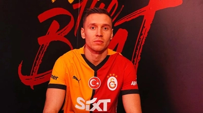 Galatasaray'ın Yeni Transferi Frankowski'ye Övgü Dolu Yorum: "Bir Futbol Cenneti"