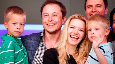Elon Musk Çocukları ile Gündemde: 13'üncü Kez Baba Oldu