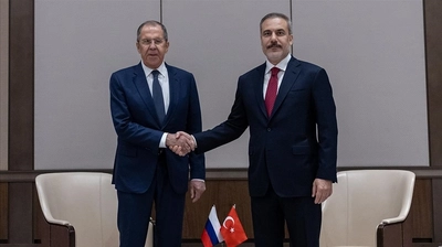 Rusya Dışişleri Bakanı Lavrov Ankara'da Bakan Fidan'la Görüştü: Savaşı Bitirecek Şartı Açıkladı