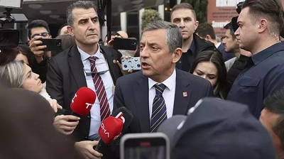 Özel'den İmamoğlu'na Silivri'de Ziyaret