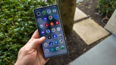 Samsung Galaxy S26 Ultra'da Ekran Altı Kamera Olmayacak