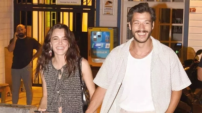 30 Yaşına Giren Kubilay Aka'ya Sevgilisi Hafsanur Sancaktutan'dan Romantik Jest