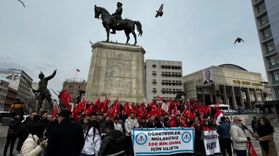 Atanamayan Öğretmenler Ulus Meydanı'nda Toplandı: "15 Bin Atama Yeterli Değil!"