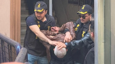 Özgür Özel'e Saldıran Şahıs Adliyeye Sevk Edildi