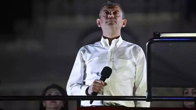 CHP Beyazıt Mitingi'nde Özgür Özel'den Net Mesaj: "Bu Mücadele Demokrasiye Dair"