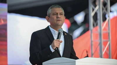 Özgür Özel'den Sığınmacı Politikalarına Eleştiri