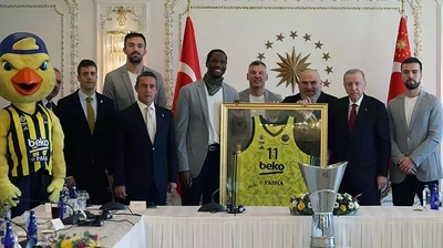 Cumhurbaşkanı Erdoğan, Fenerbahçe Heyetini Kabul Etti